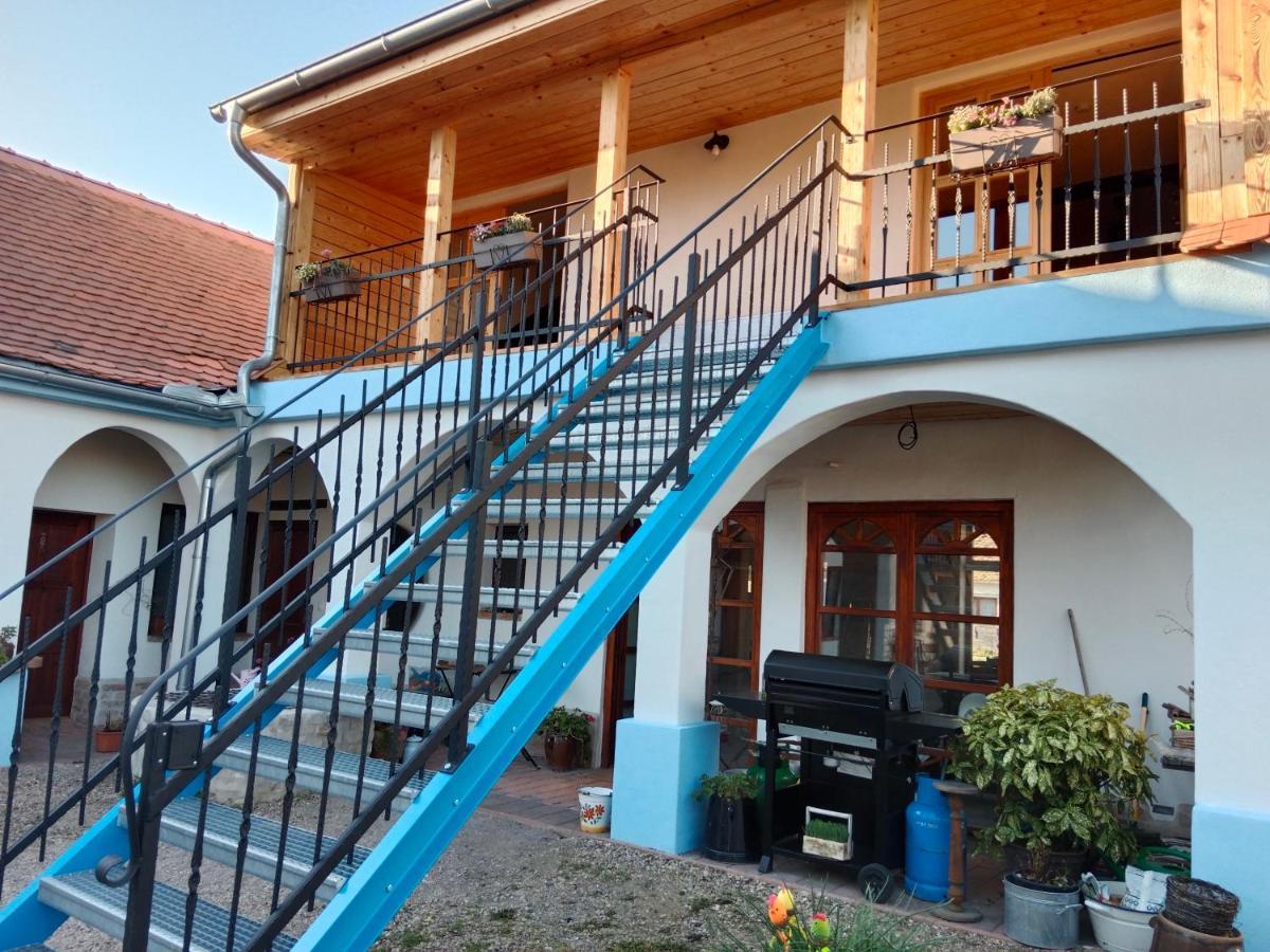 SRDEČNÁ - rodinný penzion a restaurace Novy Prerov Exterior foto